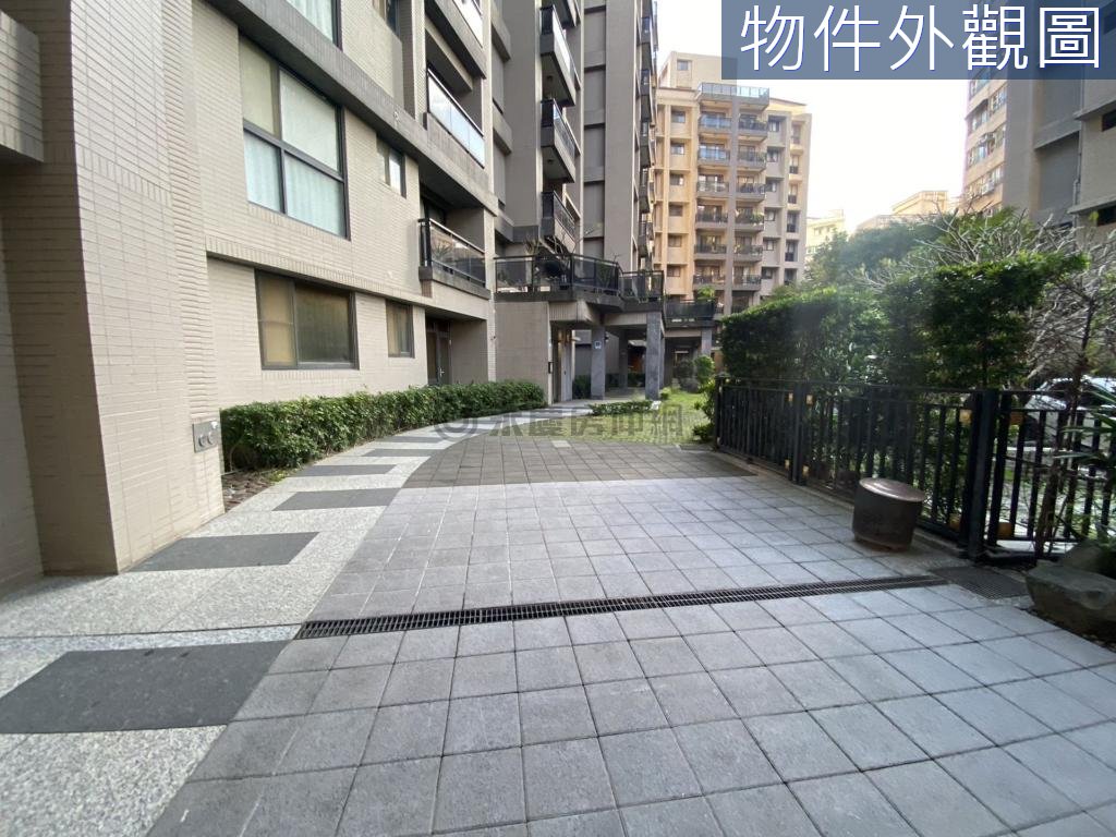 示範物件🎀首鼎B🎀電華廈採光優+方正格局大四房車位