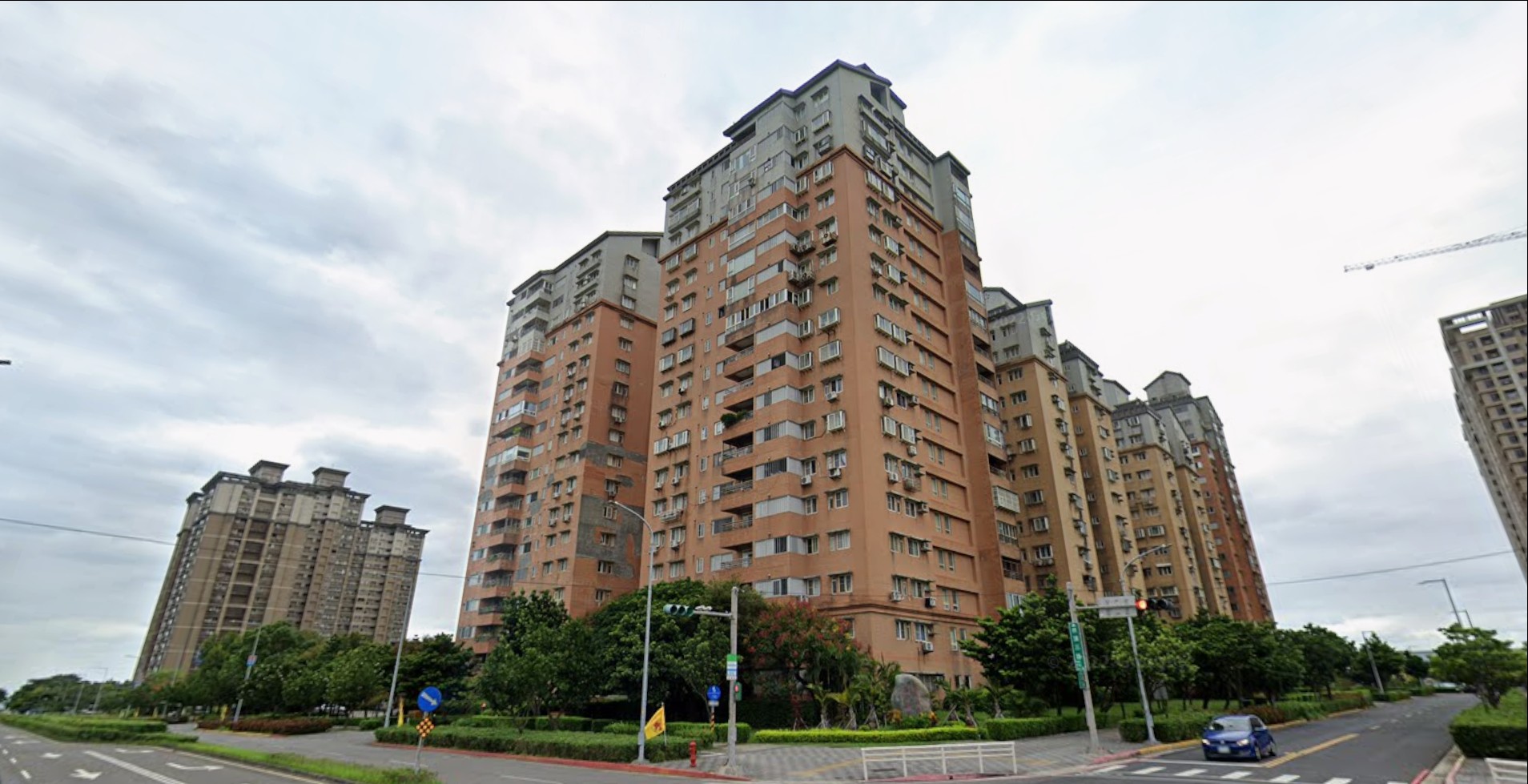 國家新都 (新市鎮崁頂社區)